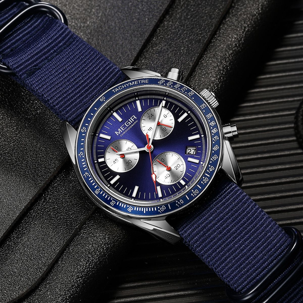 MEGIR Fashion Brand Men Wristwatches Military Sport Watches Canvas Strap Waterproof Chronograph Clock Gift for Men Montre Homme 2247